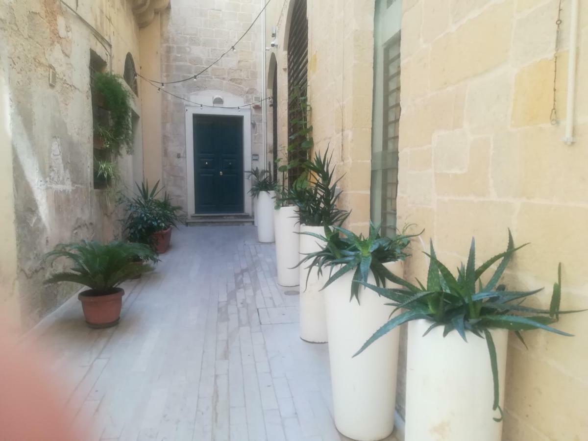 Bed and Breakfast Dimora Dell'Artista Lecce Exterior foto